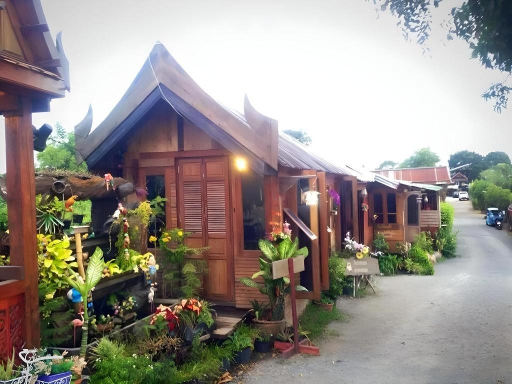 Jidapa Resort Phra Nakhon Si Ayutthaya Esterno foto
